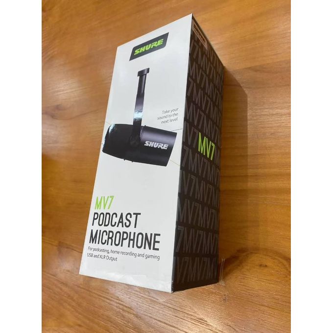 Shure MV7 Professional Dynamic Microphone for Recording, Podcasting, and Songwriting – Black