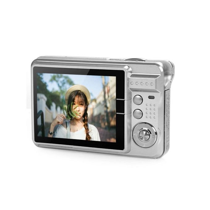 18.0MP CMOS Digital Video Camera with 3.0MP Anti-Shake and 8X Digital Zoom in kumasi