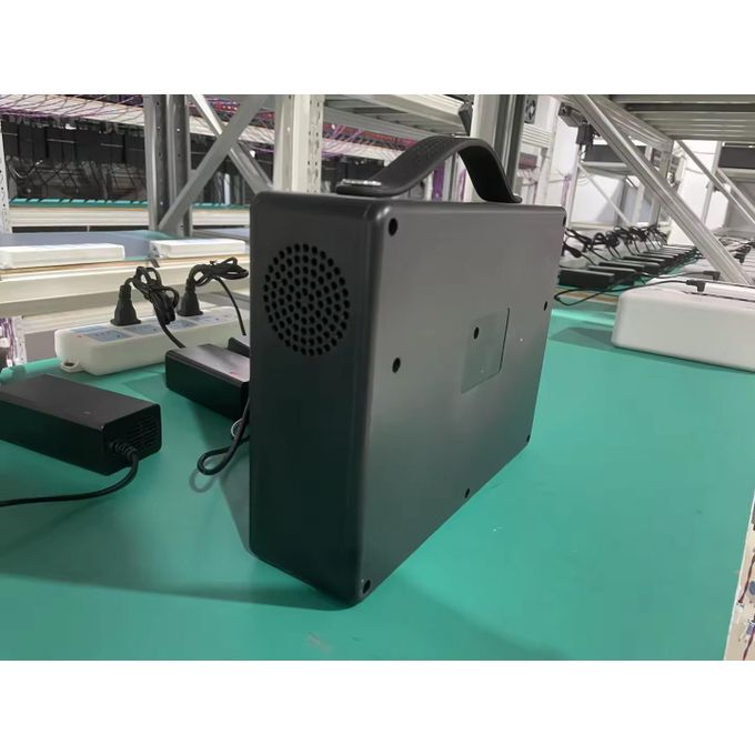 600W 518Wh Portable Power Station for Indoor and Outdoor Use – Black/White