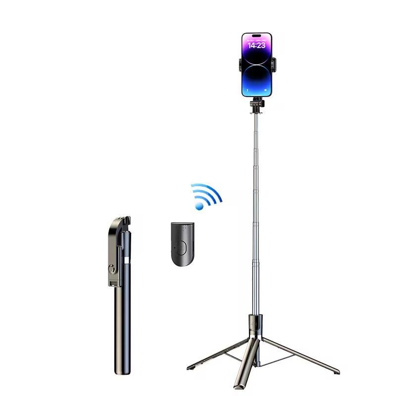 Buy Selfie stick/ Tripod in Kumasi ax