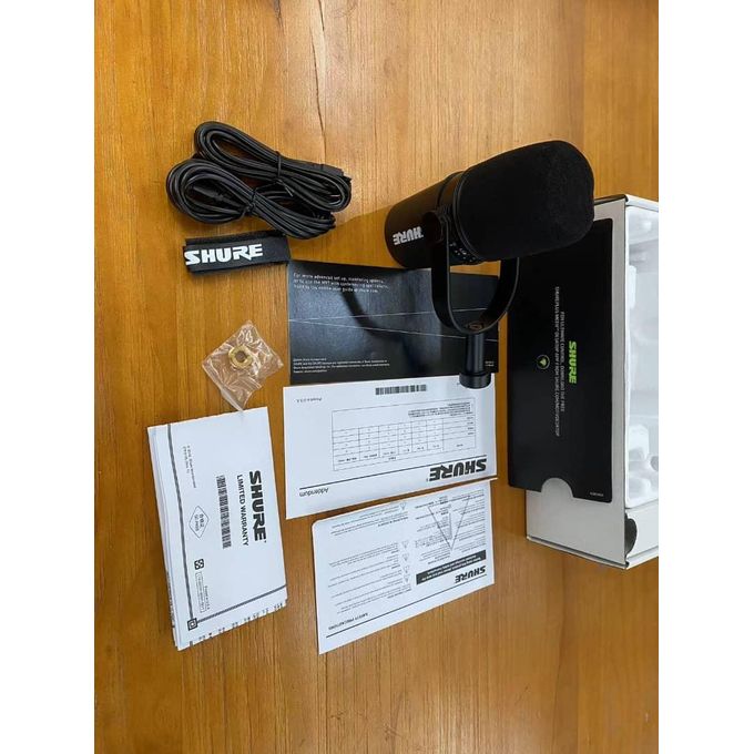 Shure MV7 USB/XLR Microphone for Live Streaming and Recording – Black