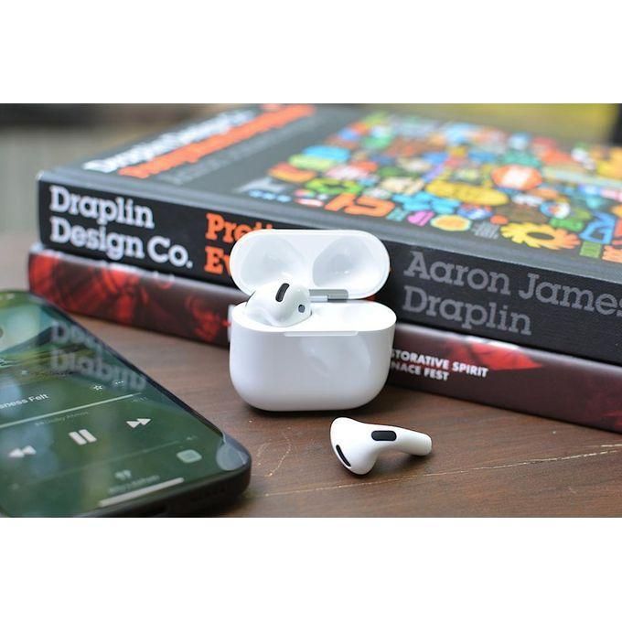 White Buds 4 Wireless Bluetooth Earphones