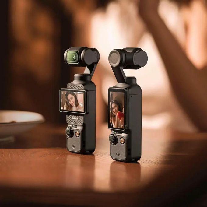 DJI Osmo Pocket 3 – 3-Axis Stabilized 4K Handheld Camera with Rotatable Touchscreen (Creator Combo) – Gray