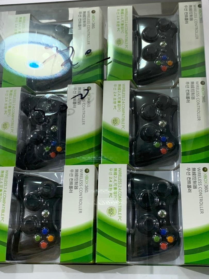 Buy Xbox 360 Controller in Kumasi — product view 2