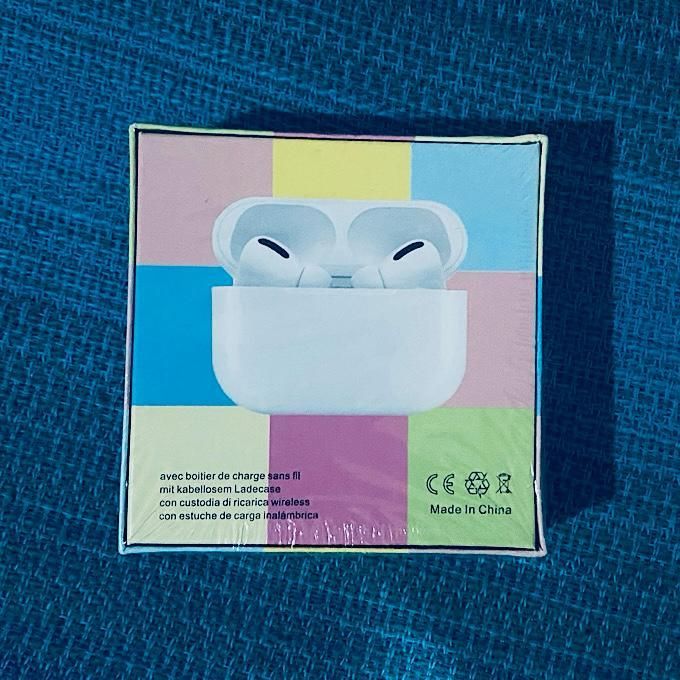 White Wireless Earbuds